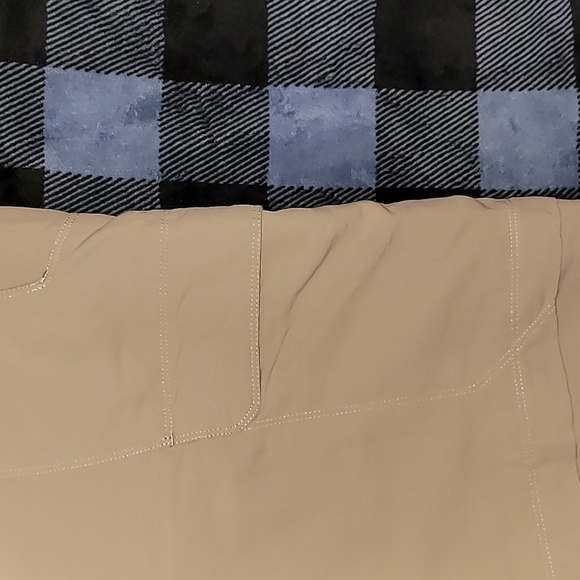 The North Face.  Cargo hiking pants.  Like-new.  Men's size XL - Picture 15 of 16